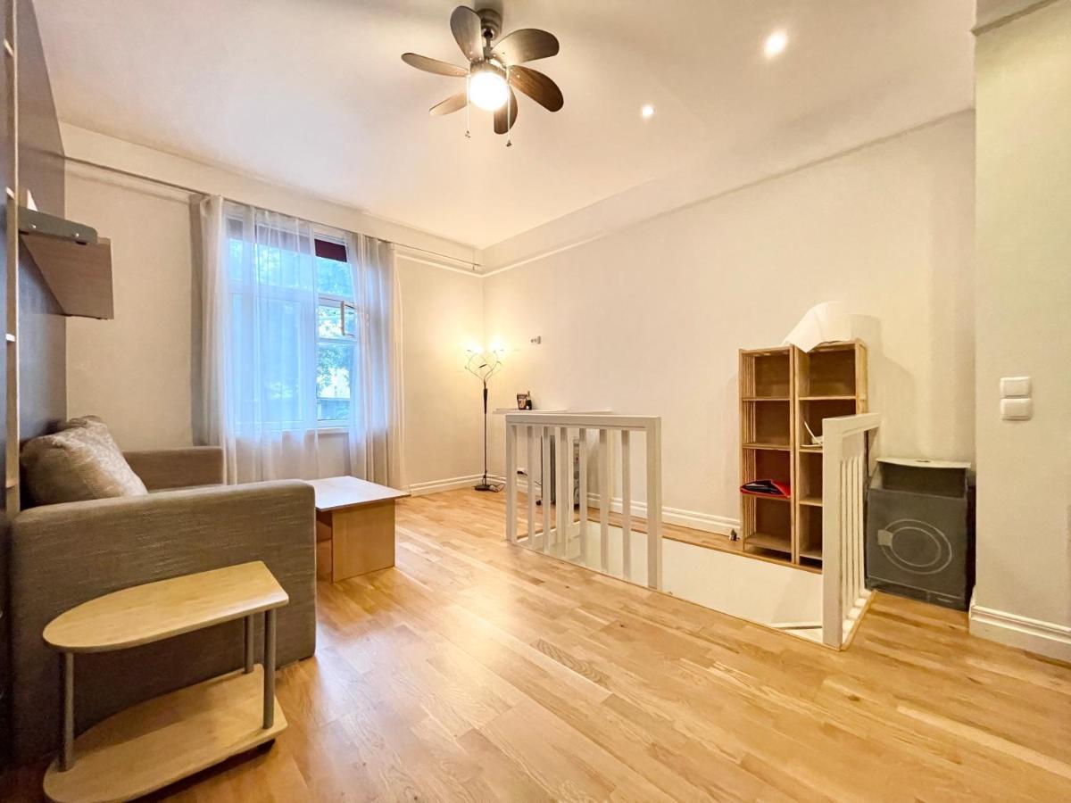 Cosy Studio In Historical Building. City Center Apartment Tallinn Luaran gambar