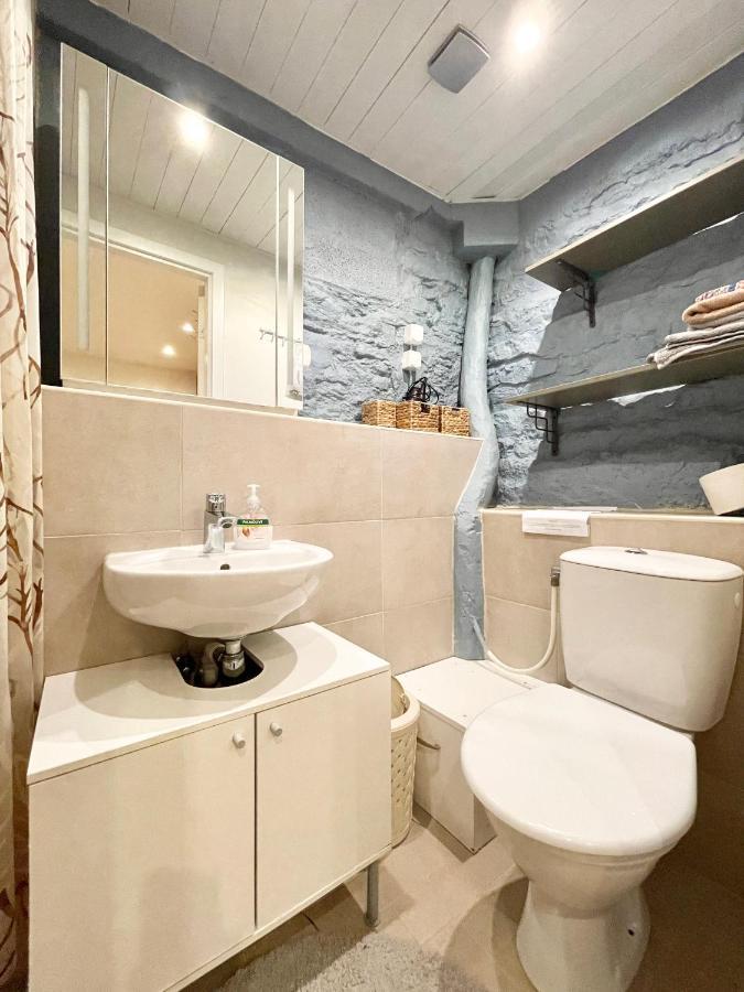 Cosy Studio In Historical Building. City Center Apartment Tallinn Luaran gambar